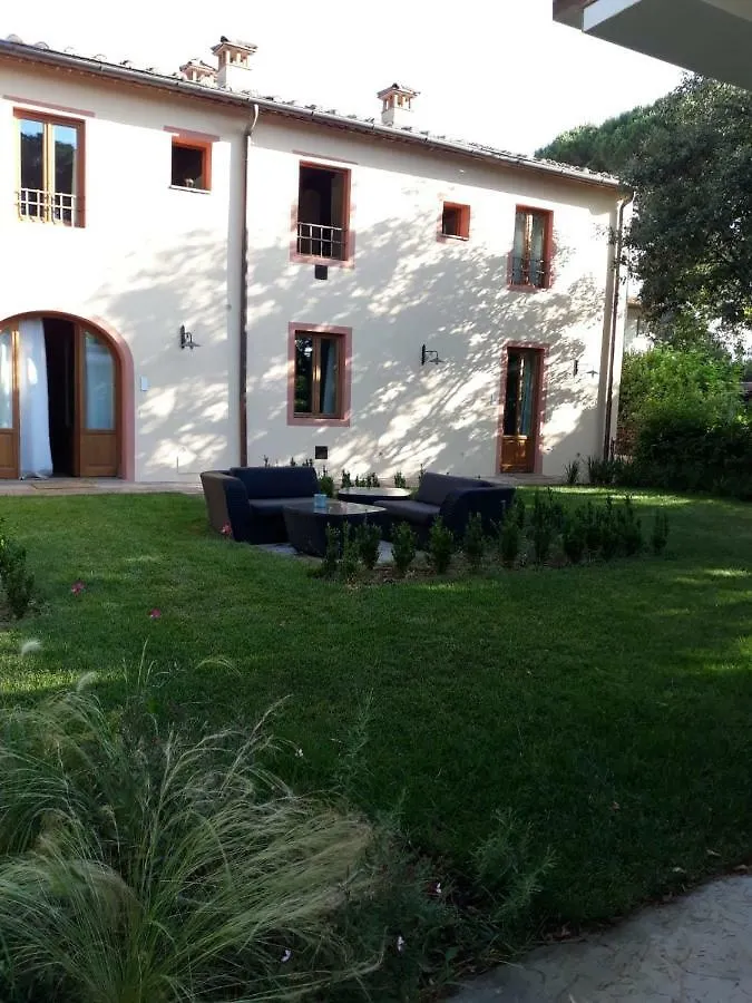 Villa Leonardo Vinci 0*,